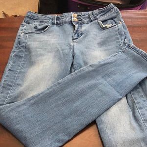 Light denim jeans